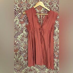 Boutique M summer dress with plunge neck/ swim over up-great preloved condition